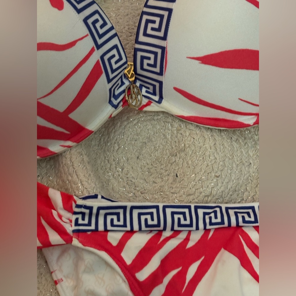 Victoria’s Secret bombshell swimsuit 34DD+M - Picture 4 of 10